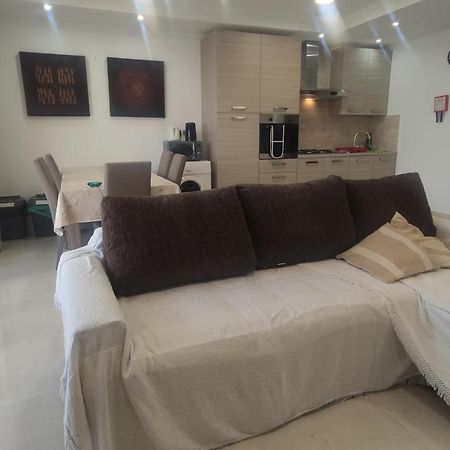 מרססקלה Aquamarine Sea Front Apartments - Third Floor מראה חיצוני תמונה